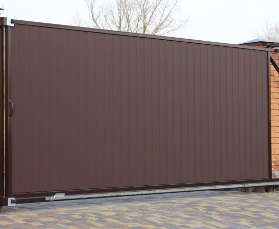 Откатные ворота в Крымске